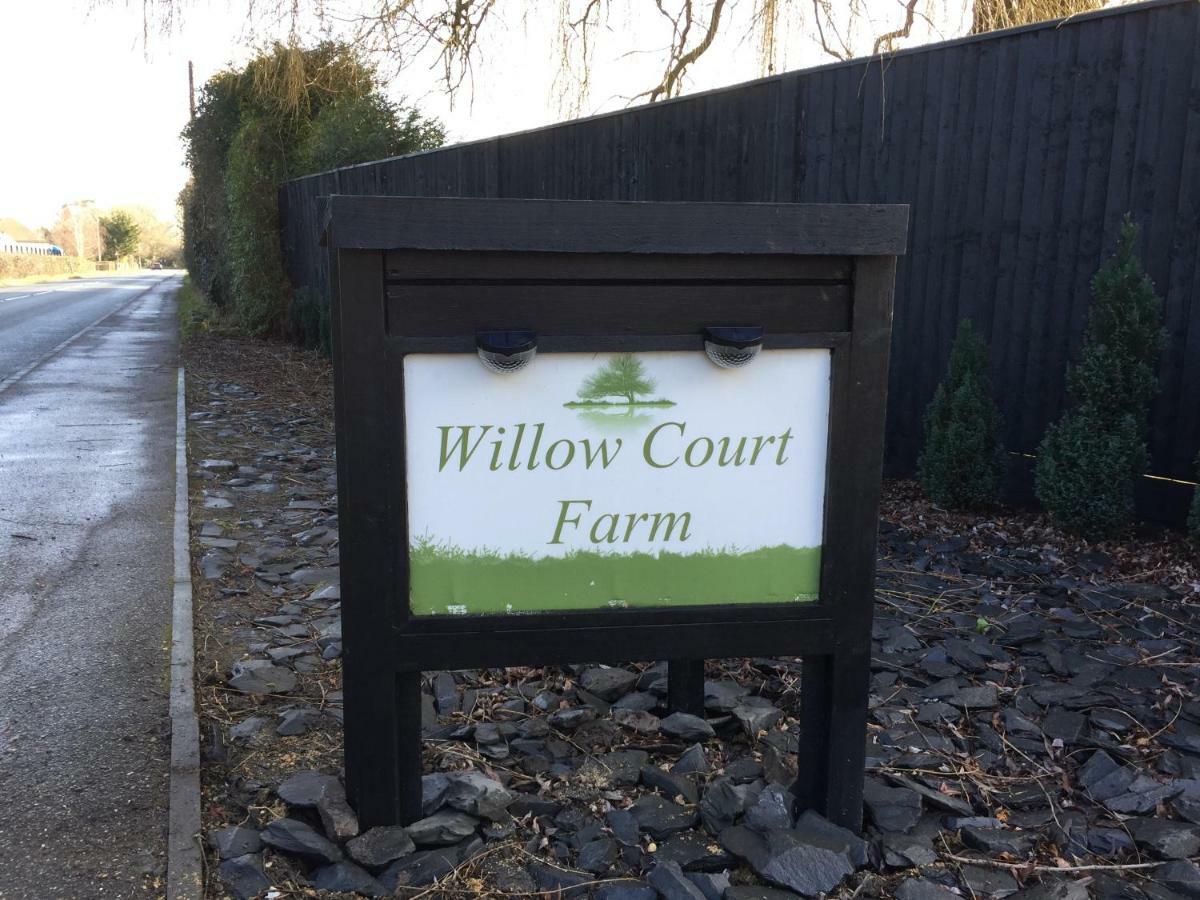 Вилла Willow Court Farm Studio West & Petting Farm, 8 Mins To Legoland & Windsor, 15 Mins To Lapland Uk Экстерьер фото